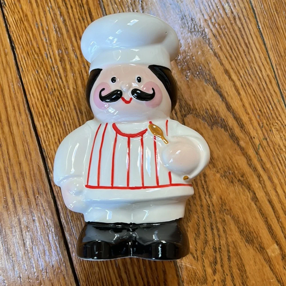 Vintage Avon Chef Andre utensil holder. Approximately 7” tall.